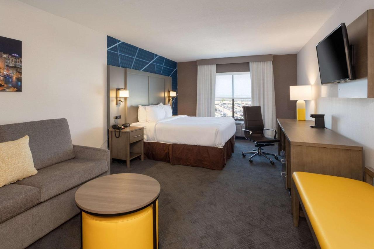 Comfort Inn & Suites Buffalo Airport Extérieur photo