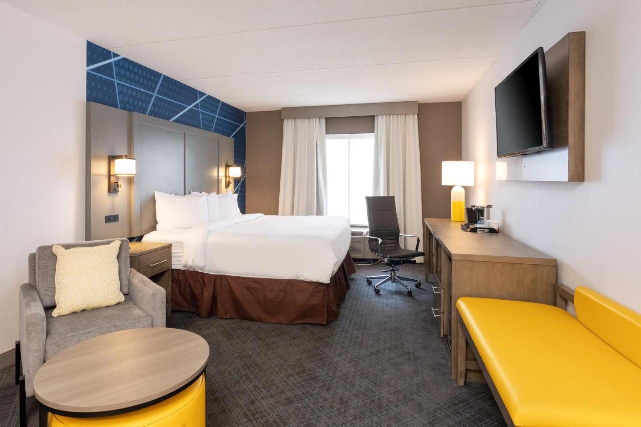 Comfort Inn & Suites Buffalo Airport Extérieur photo